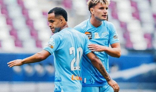 世界杯手机高清观看入口-0-6！中超冠军被血洗 2场丢10球 球迷：脸都不要了 海港B队1平2负