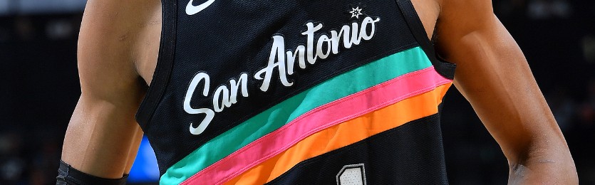 王者归来取大胜！光头文班22+10完压字母 膝盖被撞后5记三分超准