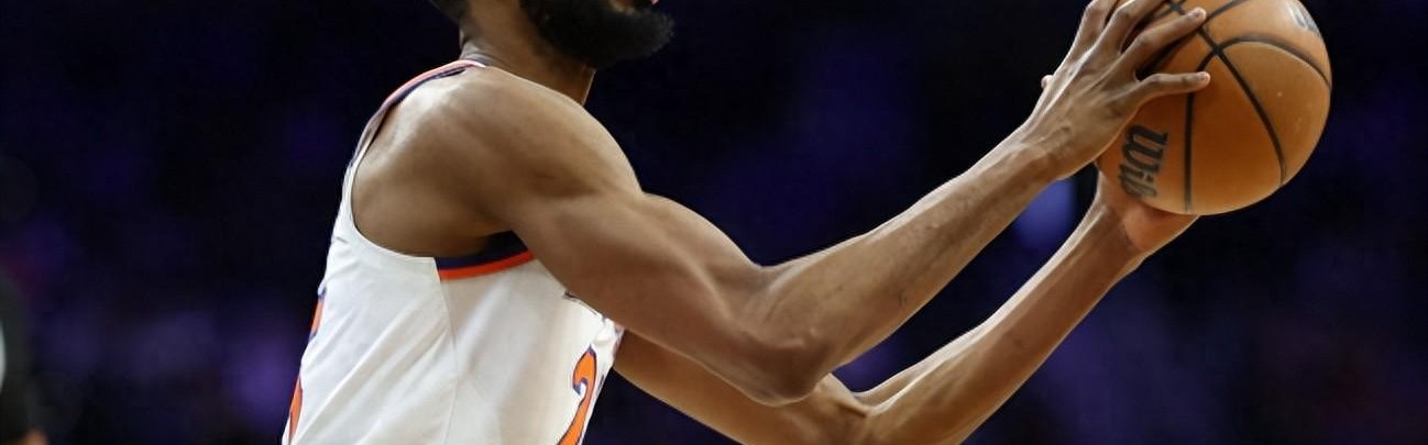 4年拿1.5亿美金！17投15分，三分5中1，球迷：尼克斯有你就没个好