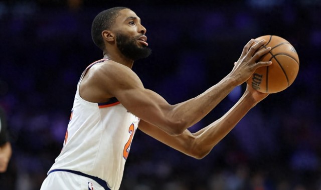 4年拿1.5亿美金！17投15分，三分5中1，球迷：尼克斯有你就没个好