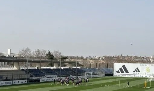 世界杯官方直播软件下载-TA：因有9人缺战塞尔塔，皇马今日提拔8位青训小将参加训练